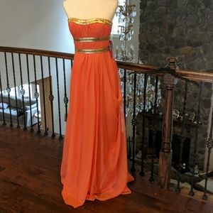 Js collection prom dress in a size 6